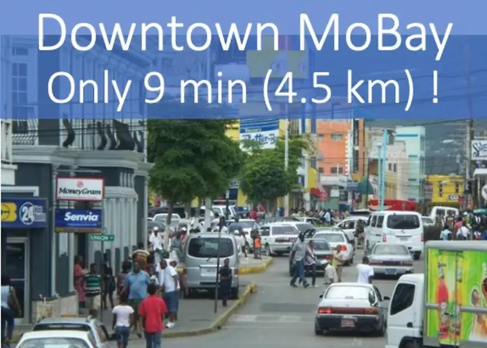 Free Airport Pickup 5 Minutes From Airport And